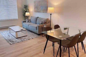 Brand New Luxury 1 Bedroom Condo W/Free Parking